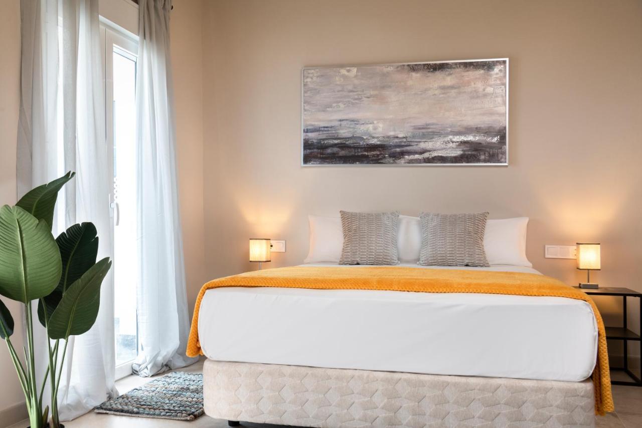 Triana Pureza Suite Con Patio Privado Seville Exterior photo
