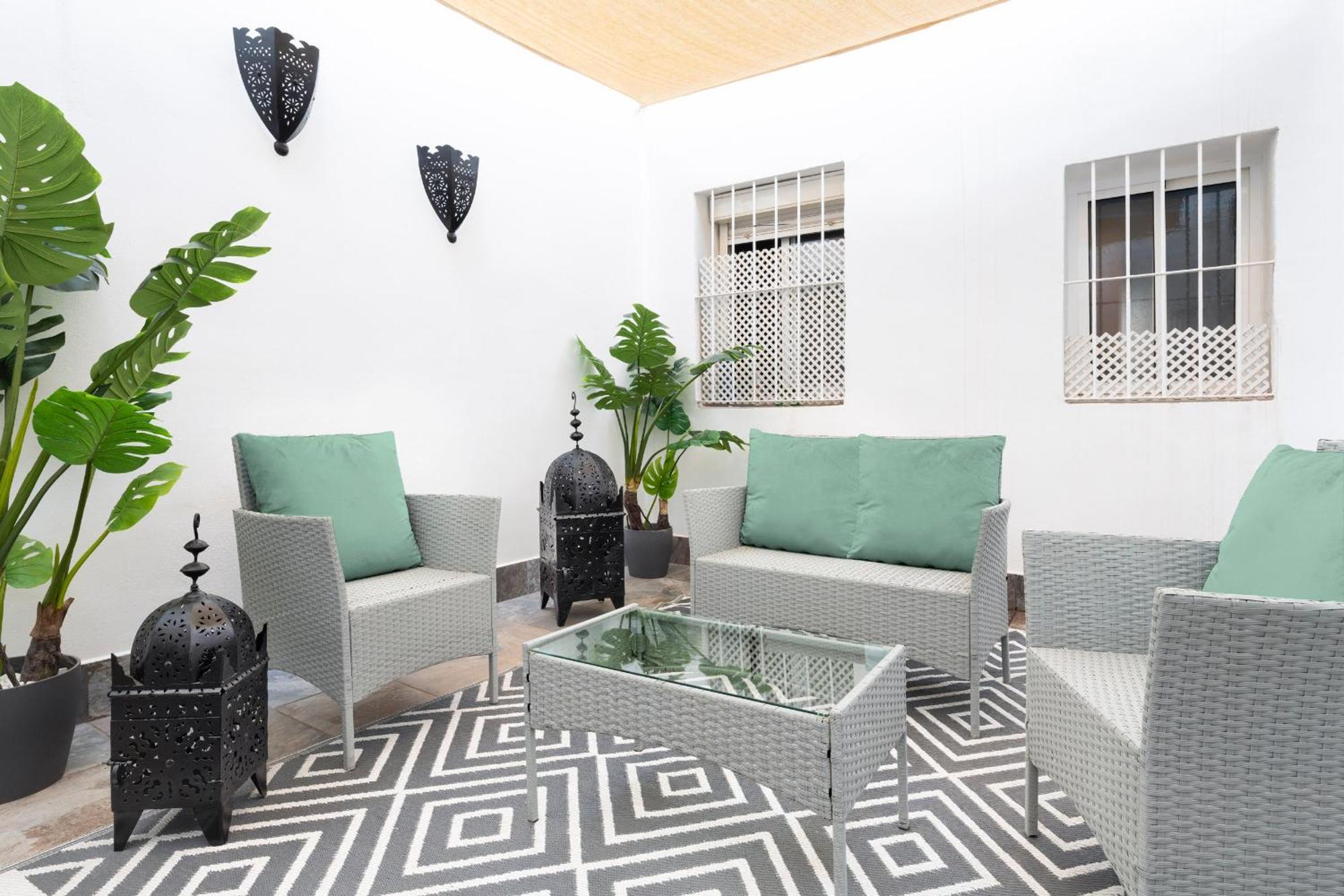 Triana Pureza Suite Con Patio Privado Seville Exterior photo